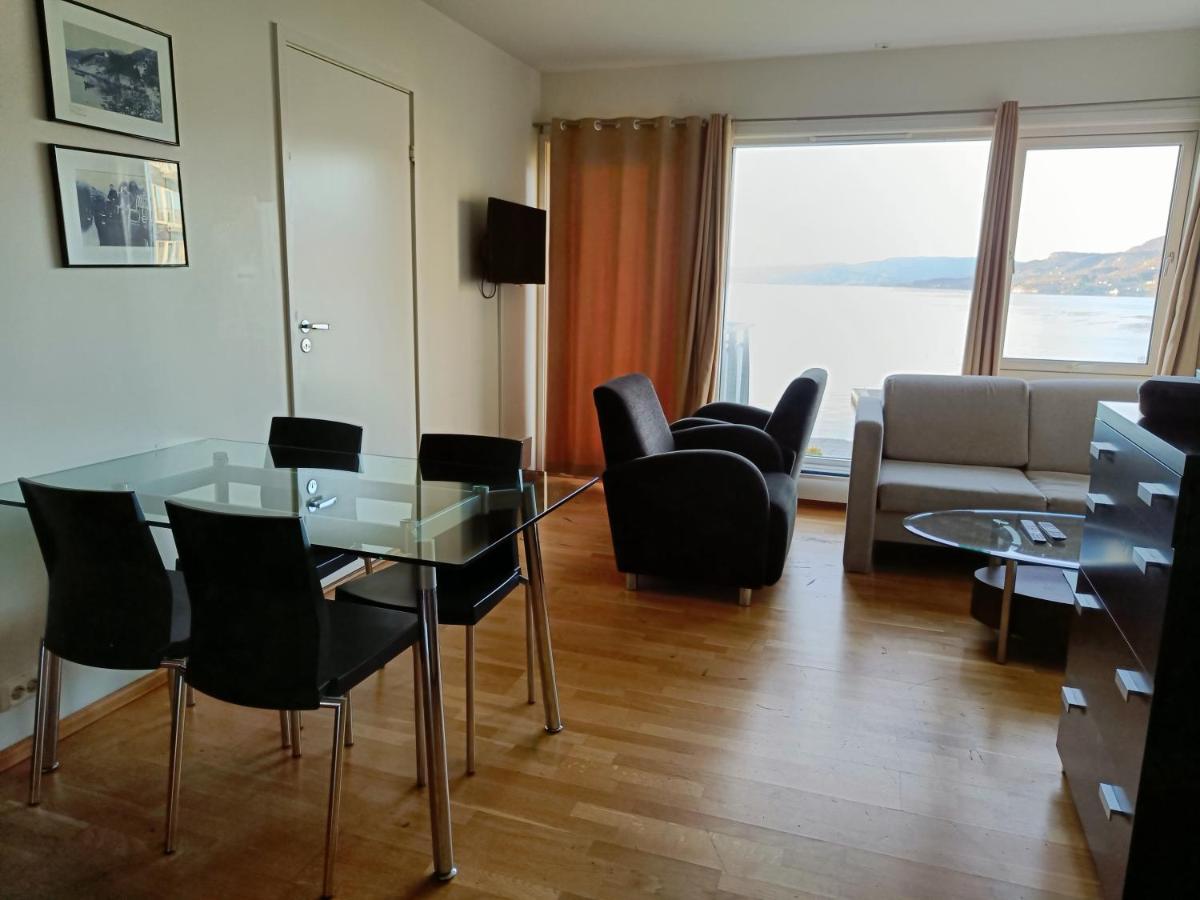 Smaken Av Ryfylke Event As Overnatting, Bygningen Drives Ikke Som Hotell Hjelmeland Esterno foto