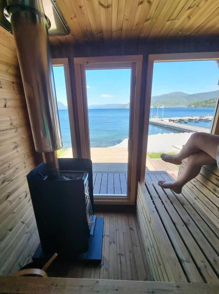 Smaken Av Ryfylke Event As Overnatting, Bygningen Drives Ikke Som Hotell Hjelmeland Esterno foto